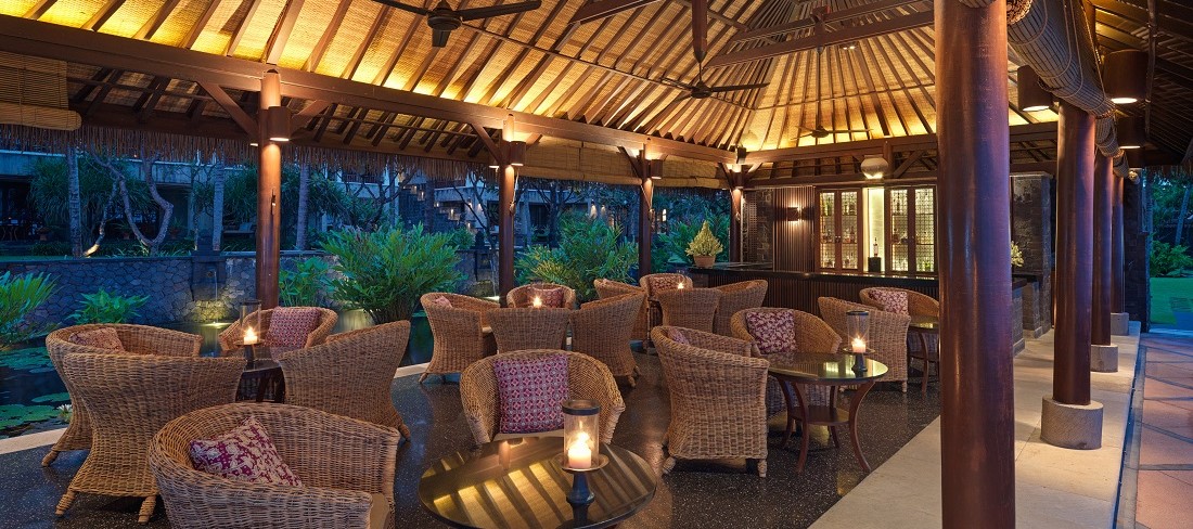 THE POOL BAR iyHj摜1